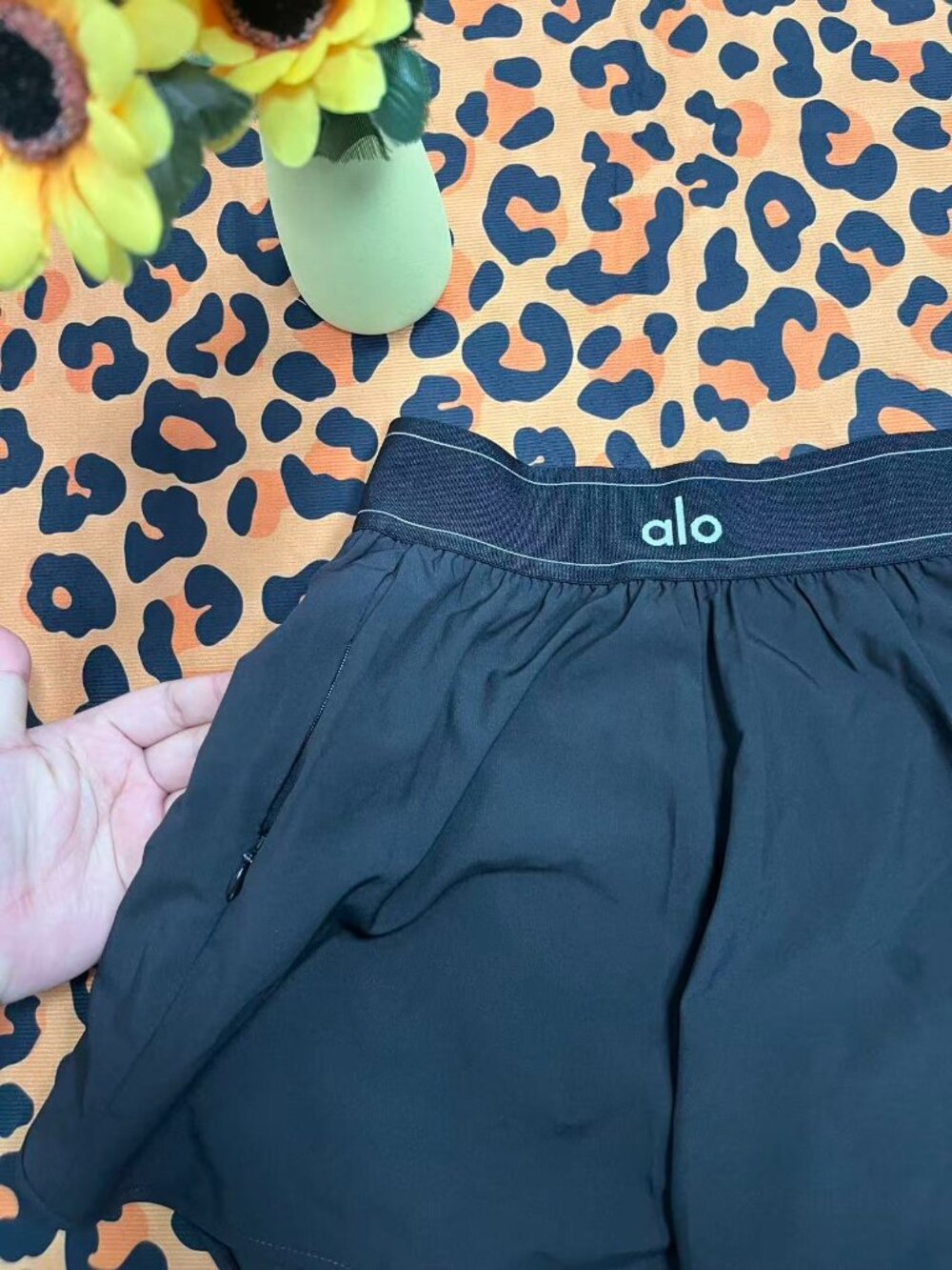 Brand new🌊Alo Yoga Match Point Short Black A must-have for cool girls ✈ - Picture 6 of 7